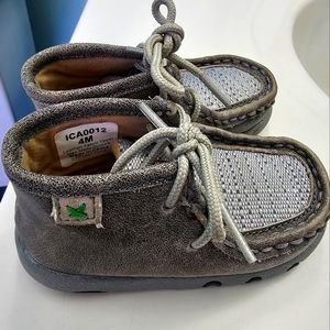 Toddlers twisted X shoes